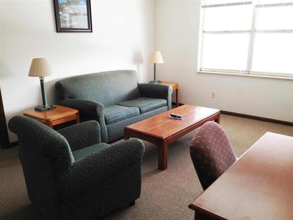 Magnuson Hotel Extended Stay Canton Ohio Lake Cable Zimmer foto